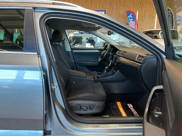 Skoda Superb Combi Style *BiXenon*Navi*AHK*
