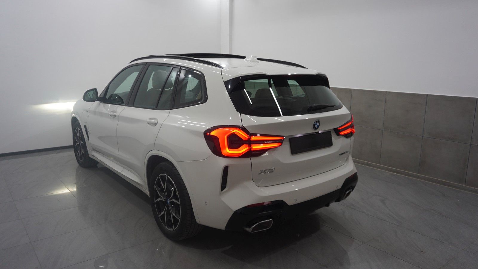 BMW X3 xDrive 30 e M Sport Pano/H&K/ACC/LiveCP/DAB foto 3