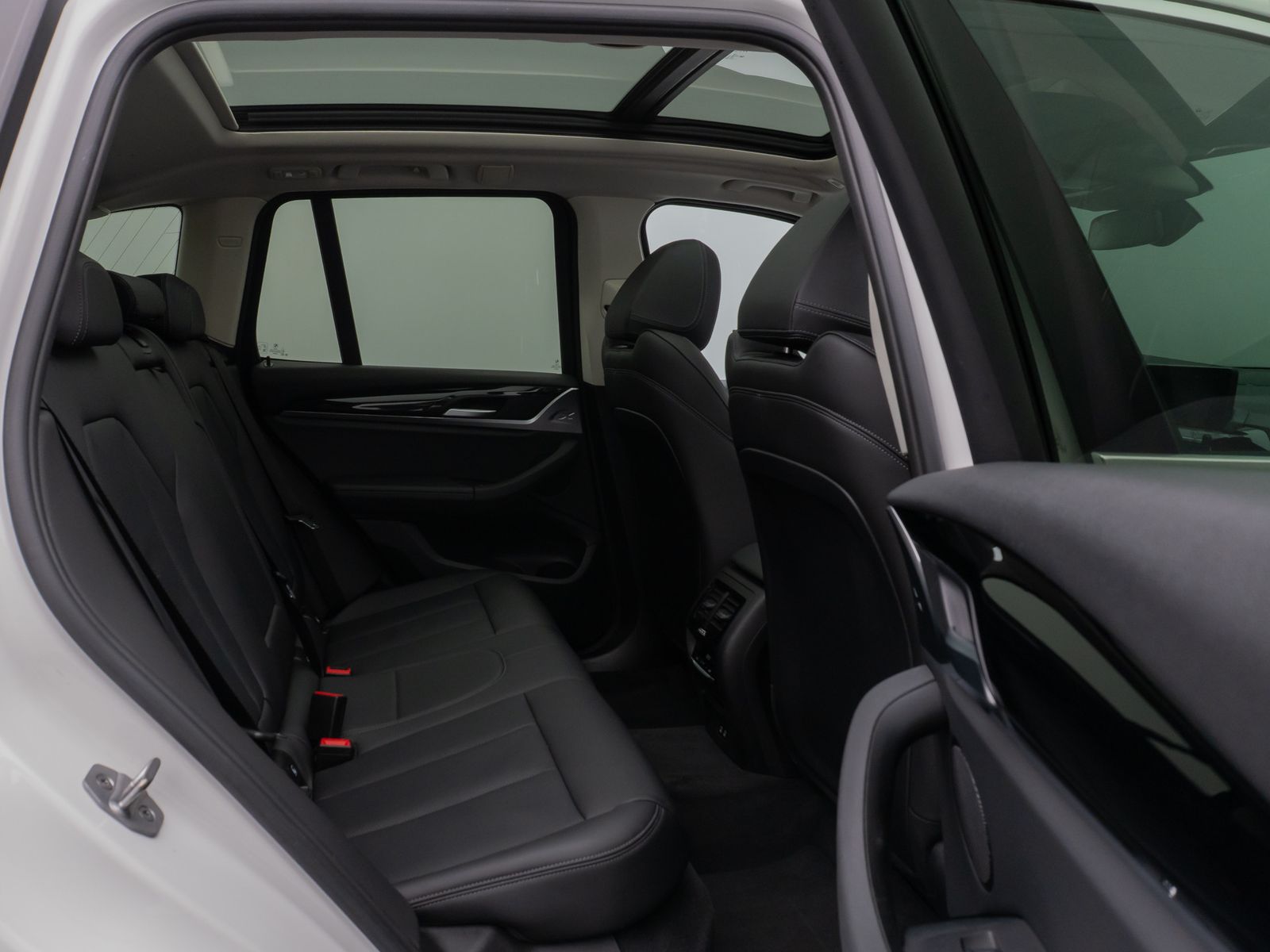 Fahrzeugabbildung BMW X3 xD20i Panorama Kamera DAB Leder Sport 18Zoll