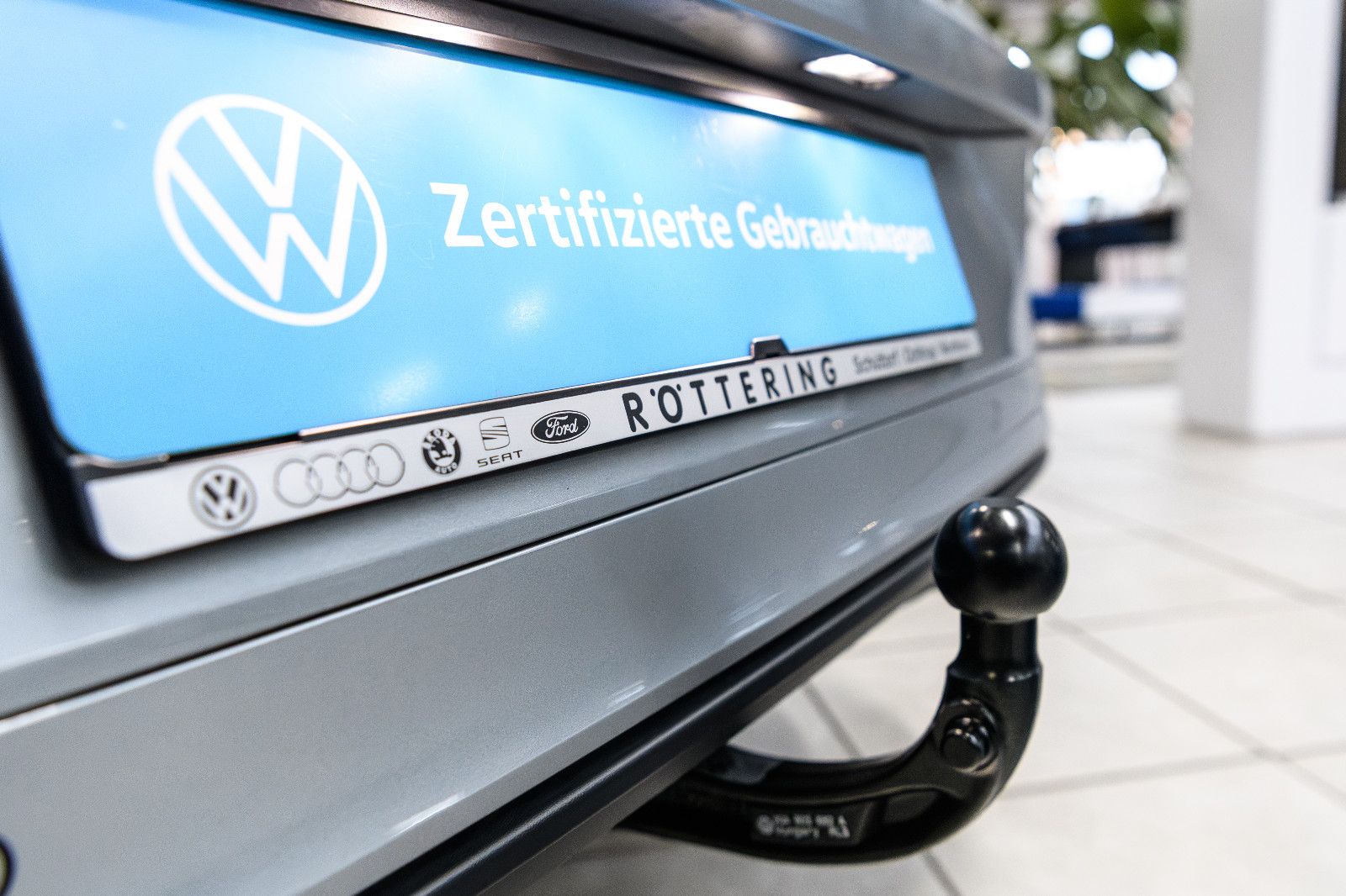 Fahrzeugabbildung Volkswagen T-Roc R-Line 1.5 TSI DSG LED+AHK+NAVI+ACC+KAMERA