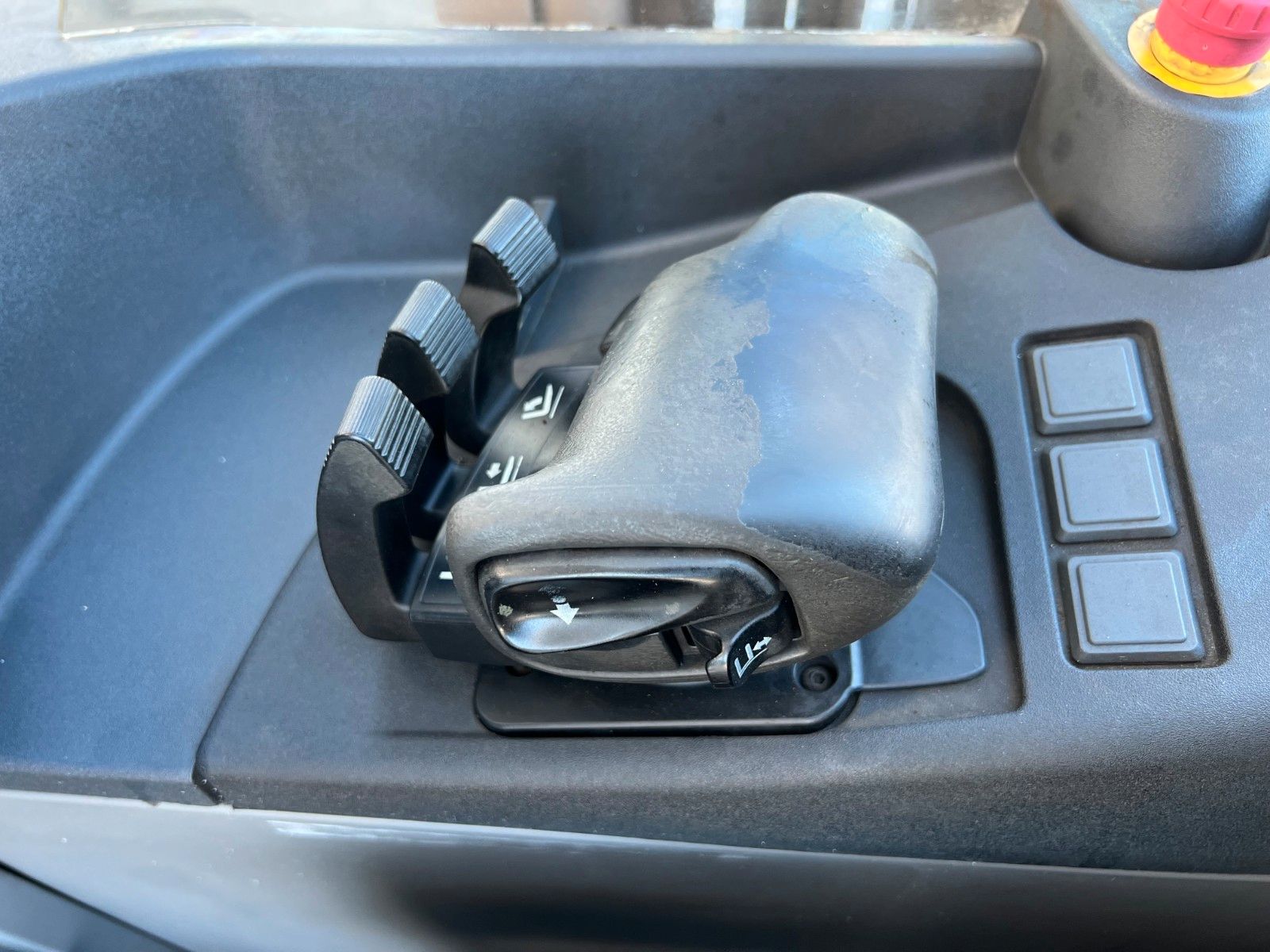 Fahrzeugabbildung Jungheinrich ETV C16 / Triplex 5.72m / SS / nur 2.836h / 2016