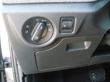 Bild 11 Skoda Kamiq Selection DSG SHZ PDC v+h Kamera ALU LED