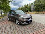 Renault Grand Scenic 1.6 DCI 131 PS 7 Sitze - Renault Grand Scenic aus 2012