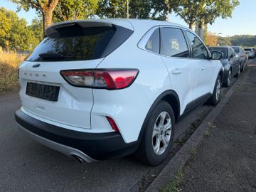 Ford Kuga - 4