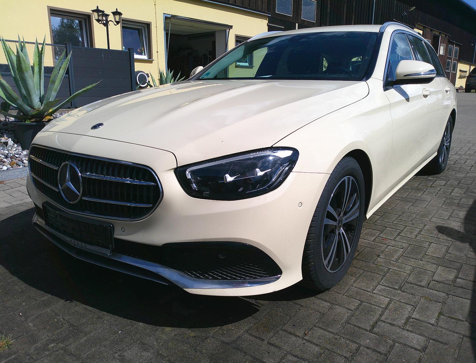 Mercedes-Benz E 200 d TAXI  VOLLAUSSTATTUNG .