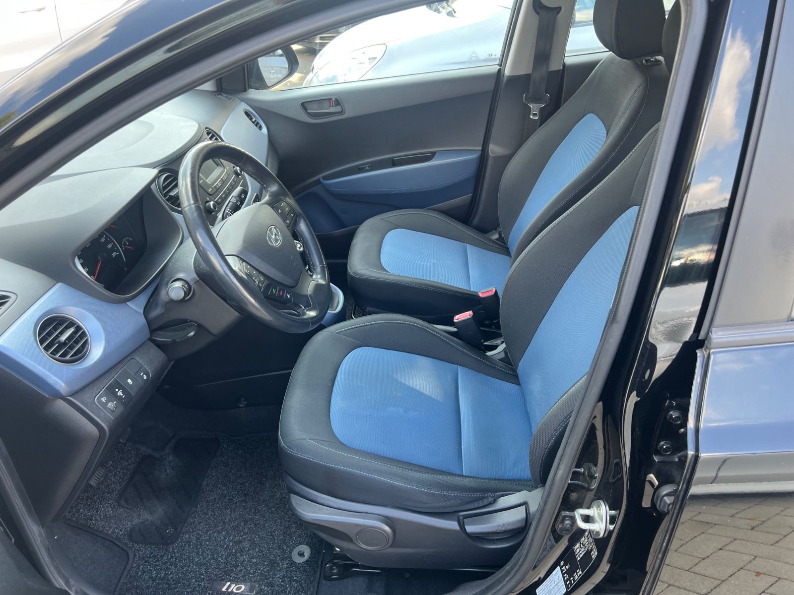 Fahrzeugabbildung Hyundai i10 FIFA World Cup Edition *1.HAND*