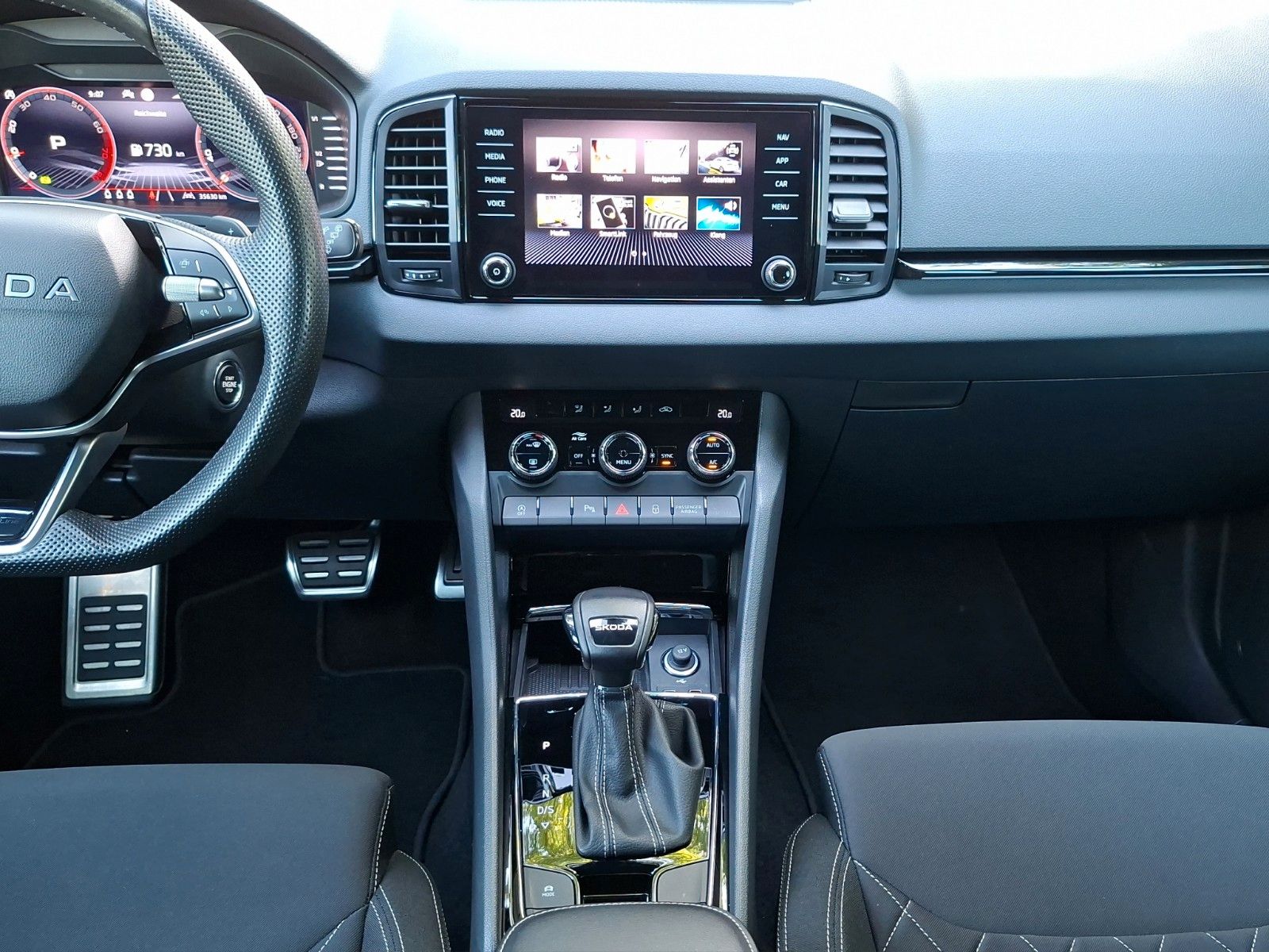 Fahrzeugabbildung SKODA Karoq Sportline*DSG*ViCo*PDC*Kamera*ACC**