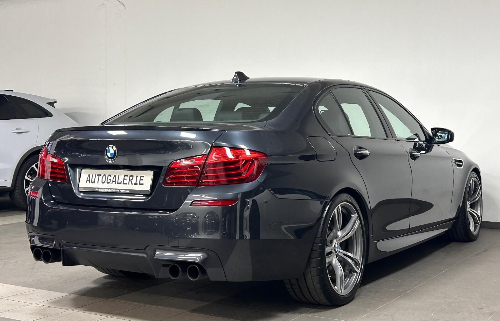BMW M5 COMPETITION V8 4.4 575ch - PACK COMPETITION - HARMAN KARDON - HUD - CUIR MÉRINOS - SIÈGES CHAUFFANTS