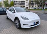 Tesla Model Y Hinterradantrieb RWD RWD - Tesla Model Y Gebrauchtwagen in Berlin