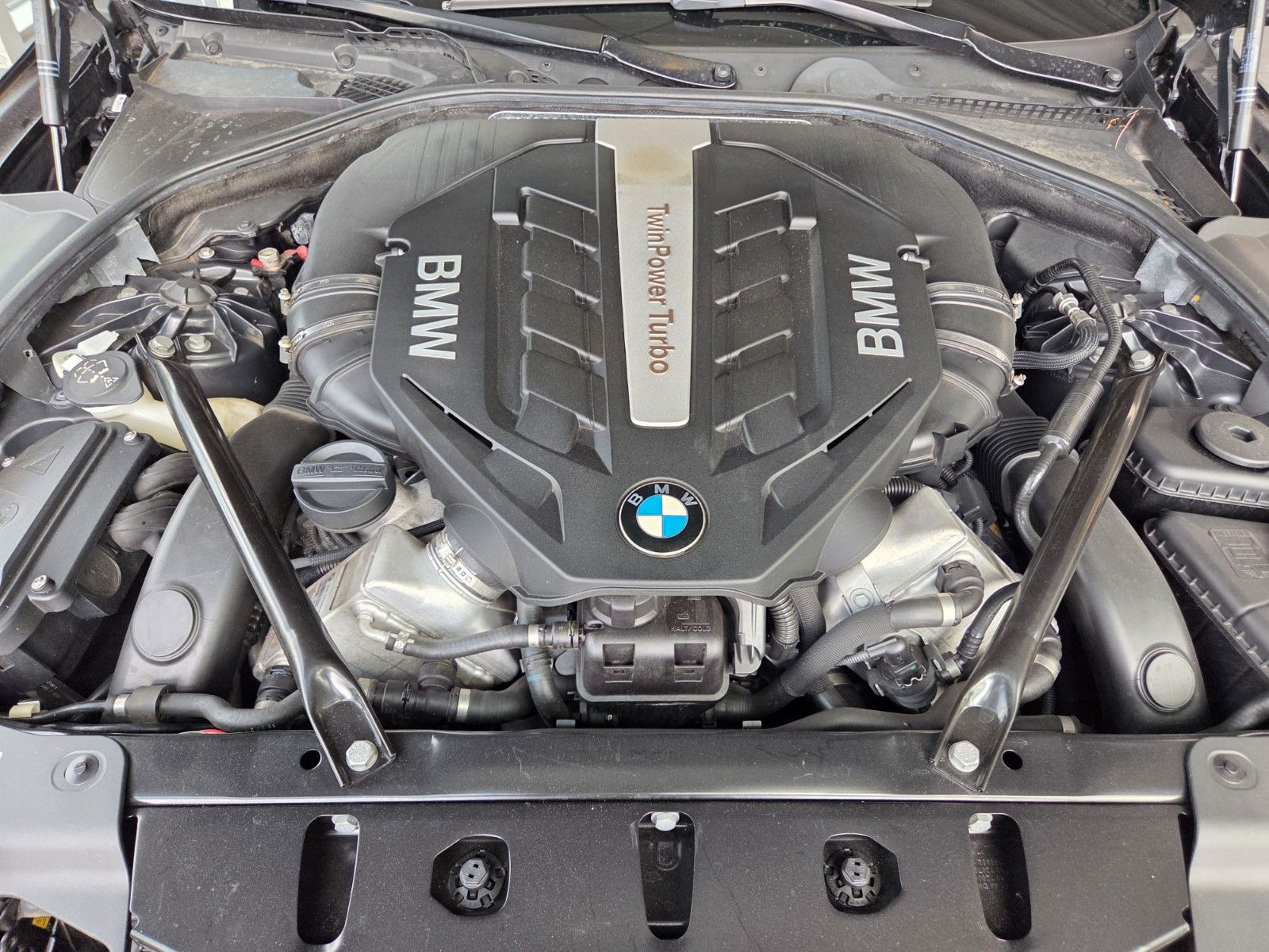 Fahrzeugabbildung BMW 650 Baureihe 6 Cabrio 650 i exclusive