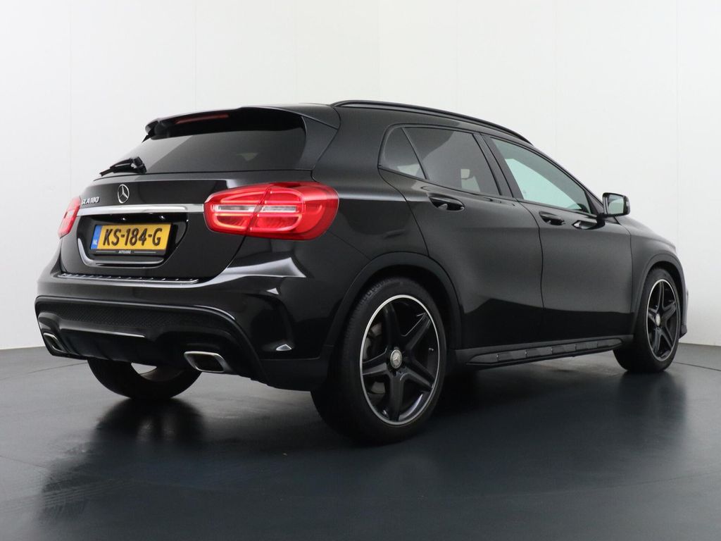 Mercedes-Benz GLA 180 AMG Night Edition Plus AMG Styling autom