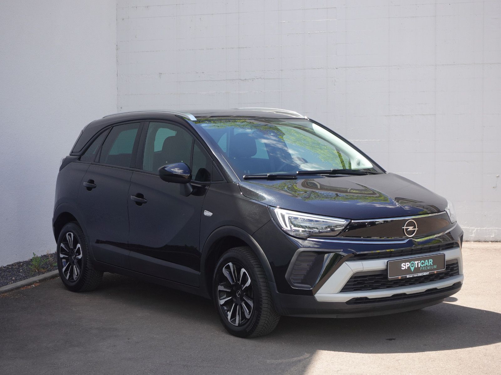 Fahrzeugabbildung Opel Crossland 1.2T AUTOMATIK,Navi,Pano,Allwetter,LED