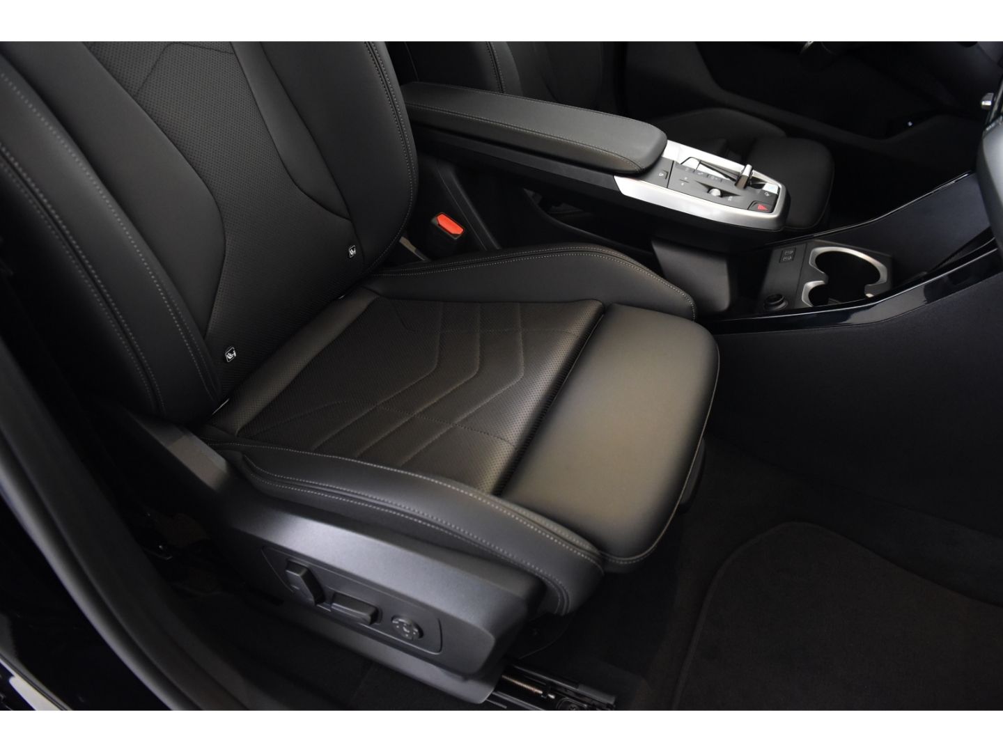 BMW iX1 - Bild 13