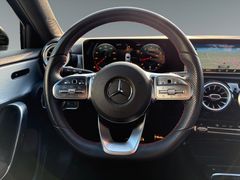 Fahrzeugabbildung Mercedes-Benz A 250 AMG-Style Leder Navi Sitzh LED 18"AMG