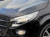 Mercedes-Benz V 300 d AVANTGARDE Extralang AIRMATIC+Leather - gebrauchte Mercedes-Benz V 300 aus dem Jahr 2025