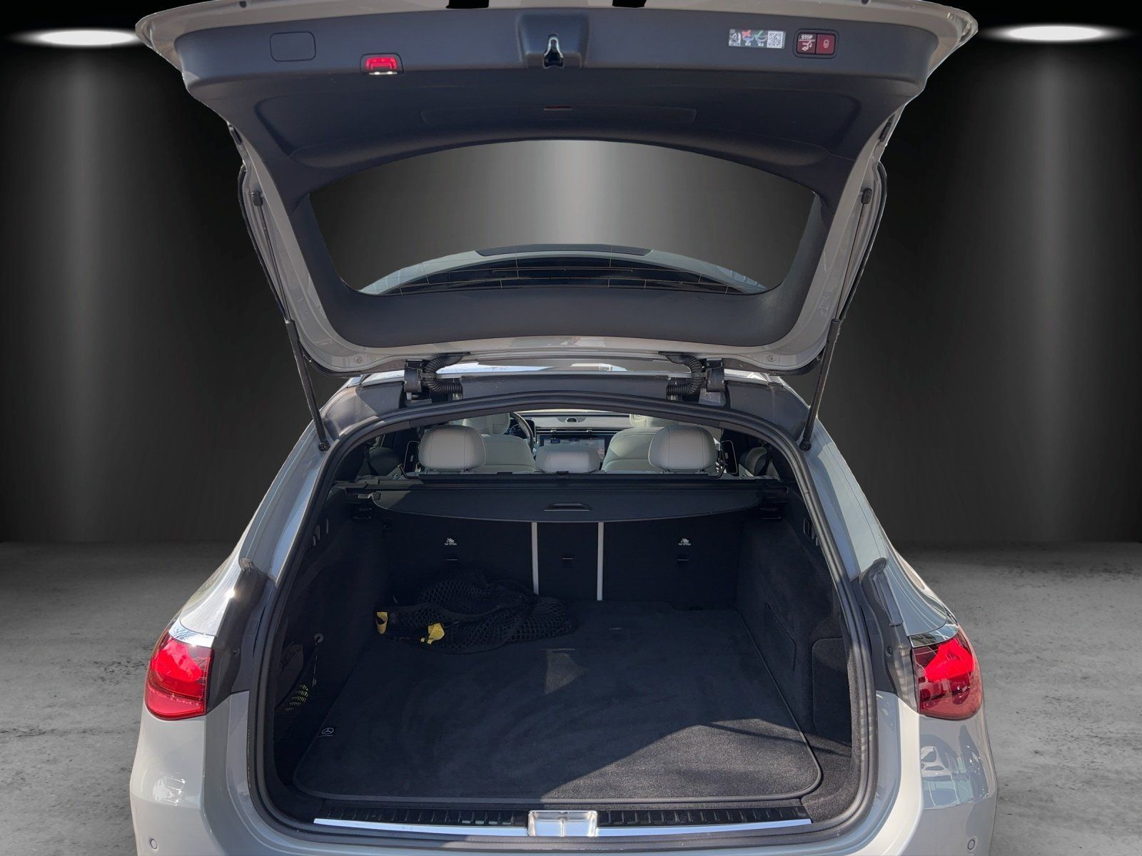 Fahrzeugabbildung Mercedes-Benz E220d T AMG Prem+ AIRMATIC Masage HYPER FahrAssi