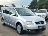 Volkswagen Touran Trendline Aut. Klima Tüv - VW Touran Gebrauchtwagen in Duisburg