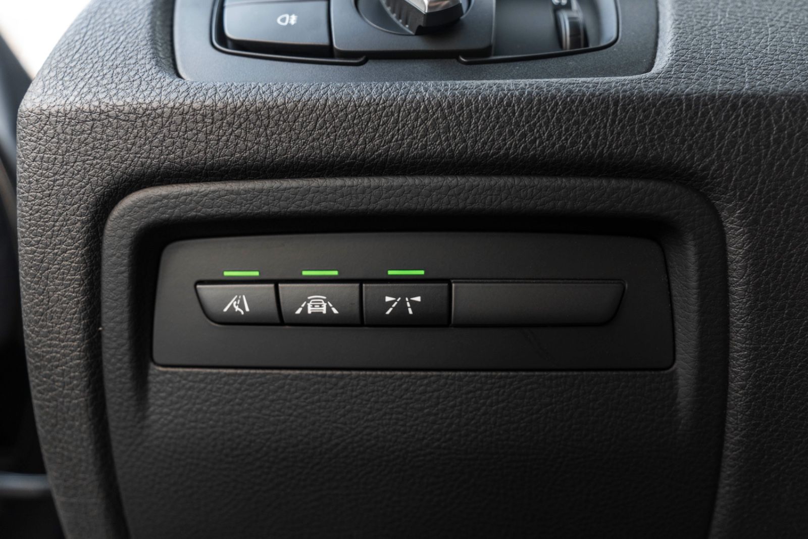 Fahrzeugabbildung BMW 440I COUPE M-PERFORMANCE H&K LED HUD KAM CARPLAY