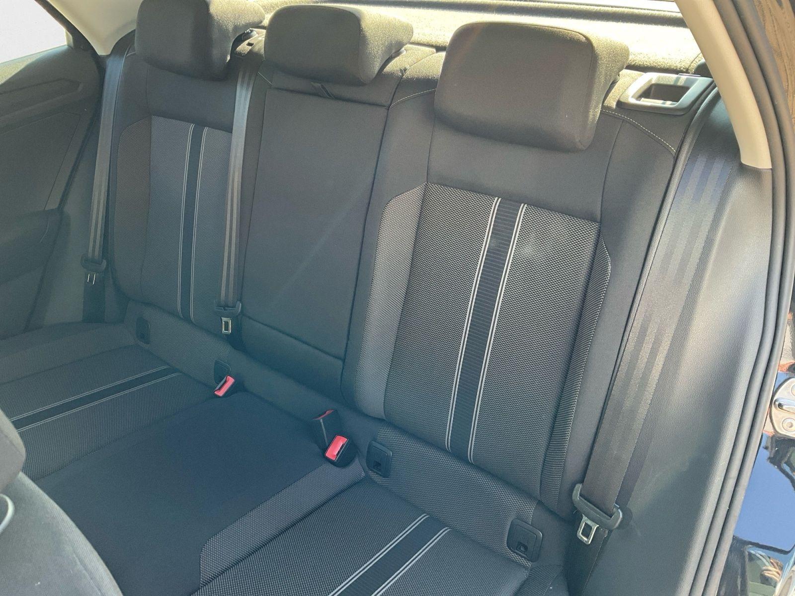 Volkswagen T-Roc 1.0 TSI Style KAMERA LED SITZHZG ALLWETTER