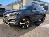 Hyundai Tucson Premium 4WD *KEYLESS*KAMERA*NAVI*LHZ*AHK* - Hyundai Tucson Premium mit Benzin-Antrieb