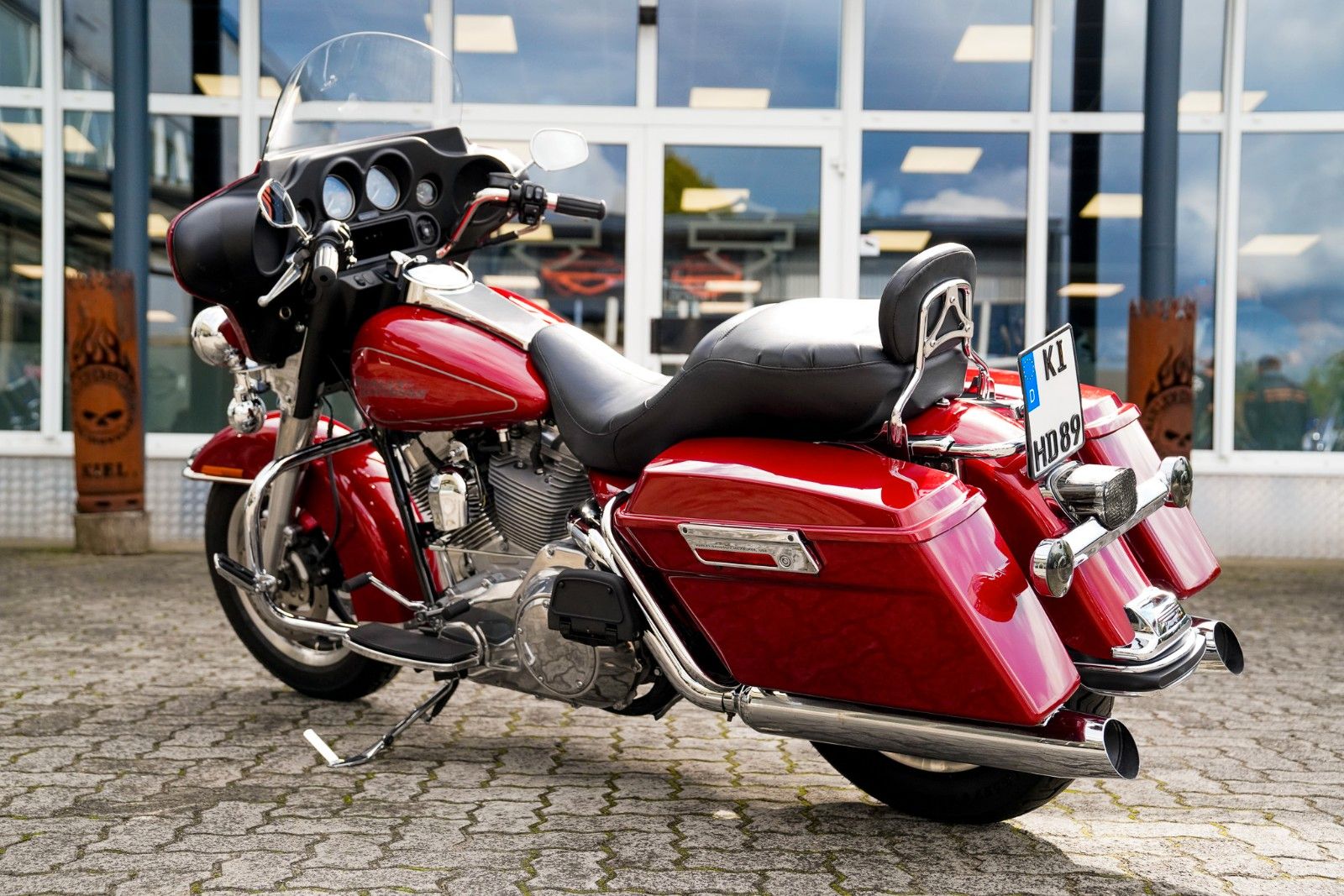Fahrzeugabbildung Harley-Davidson FLHTP Electra Glide Twin Cam 96 - Sissybar -