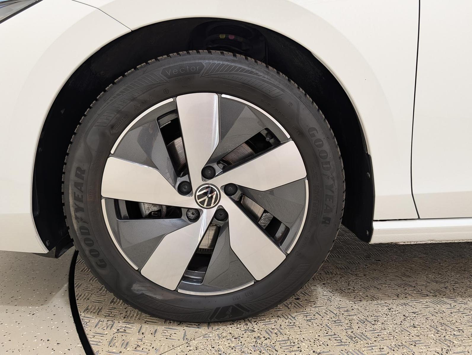 Volkswagen Passat 1.5 eTSI DSG ACC LED Winter App, миниатюра 9