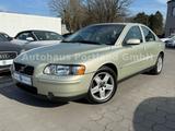 Volvo S60 2.4 Kinetic/LUNAR GOLD/S-Heft/Tempo/Leder - Volvo S60 Kinetic mit Benzin-Antrieb