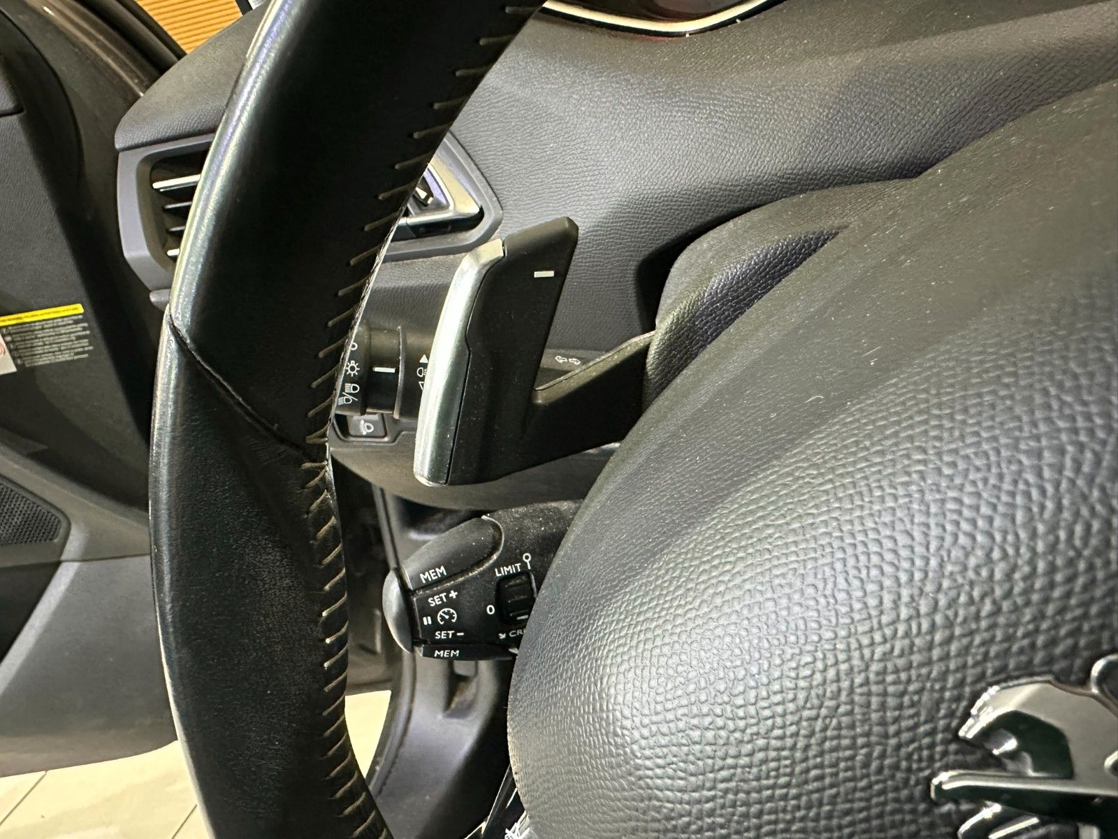 Fahrzeugabbildung Peugeot 308 SW Active 1.5D NAVI/LED/PDC/ALU/TEMPOMAT