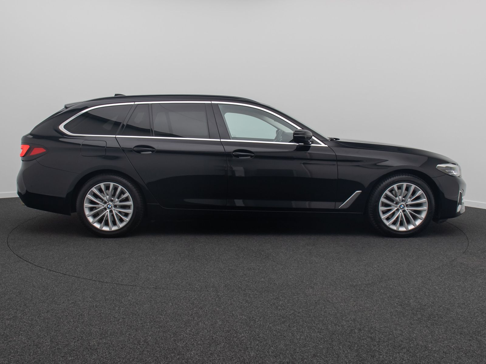 Fahrzeugabbildung BMW 520d Luxury Line DAB Kamera AHK 4xKlima Alarm