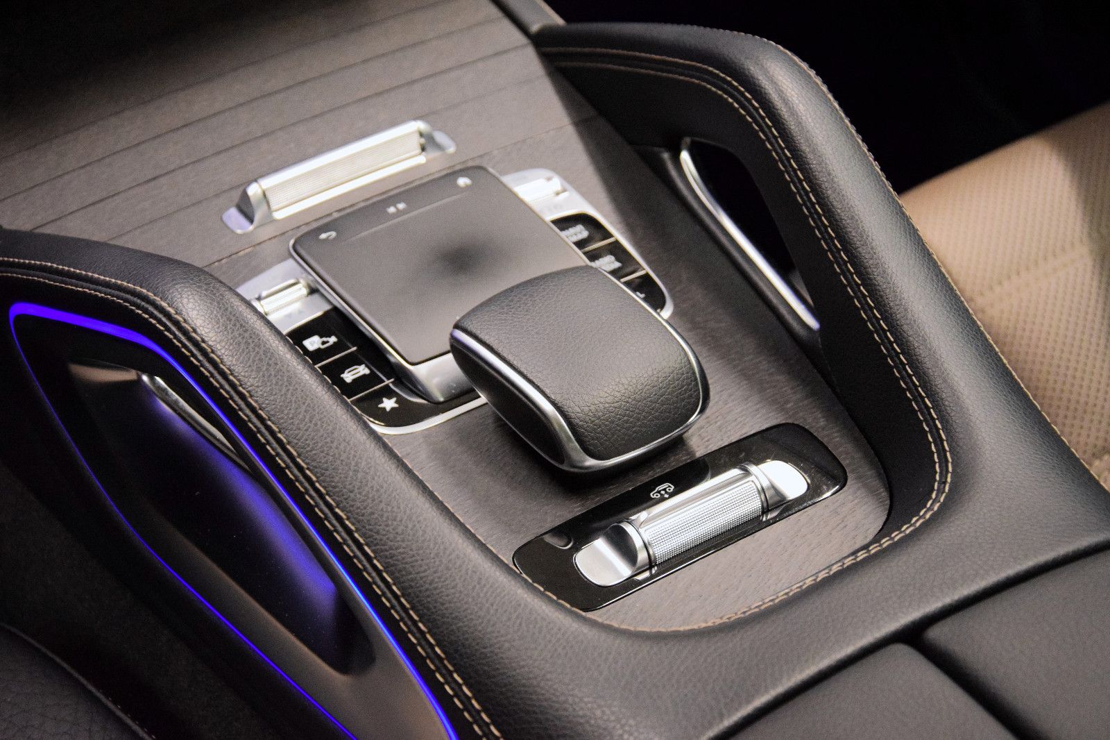 Fahrzeugabbildung Mercedes-Benz GLE 300d 4Matic Pano HuD Airmatic Burmes Standhz