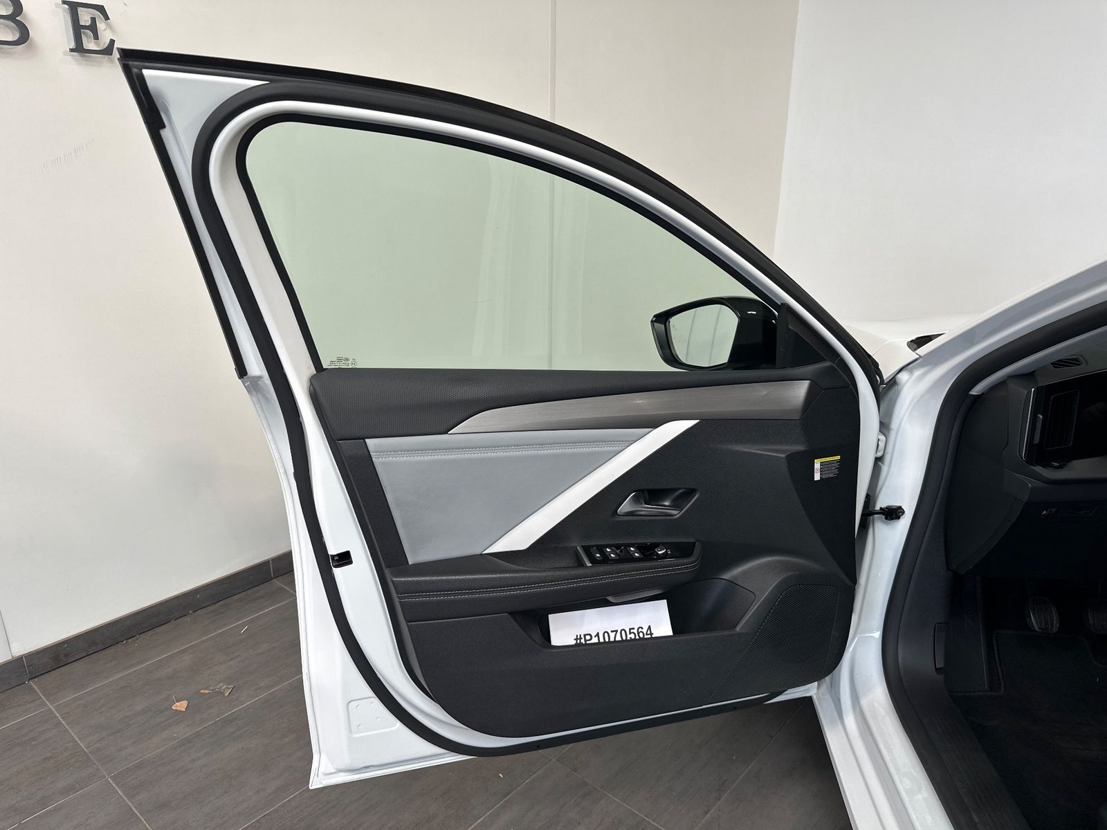 Fahrzeugabbildung Opel Astra ST 1.5 D Elegance NAV+LED+KAMERA+SHZ+VCOCK