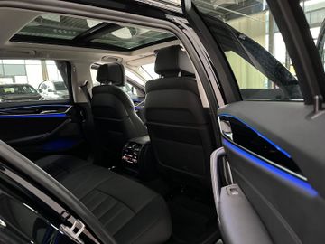 Fahrzeugabbildung BMW 540i xD Sport Line ACC 360°Belüftung DAB HUD H/K