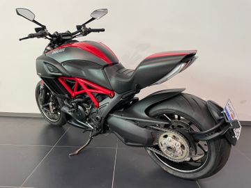 Ducati Diavel Carbon *wenig Kilometer*