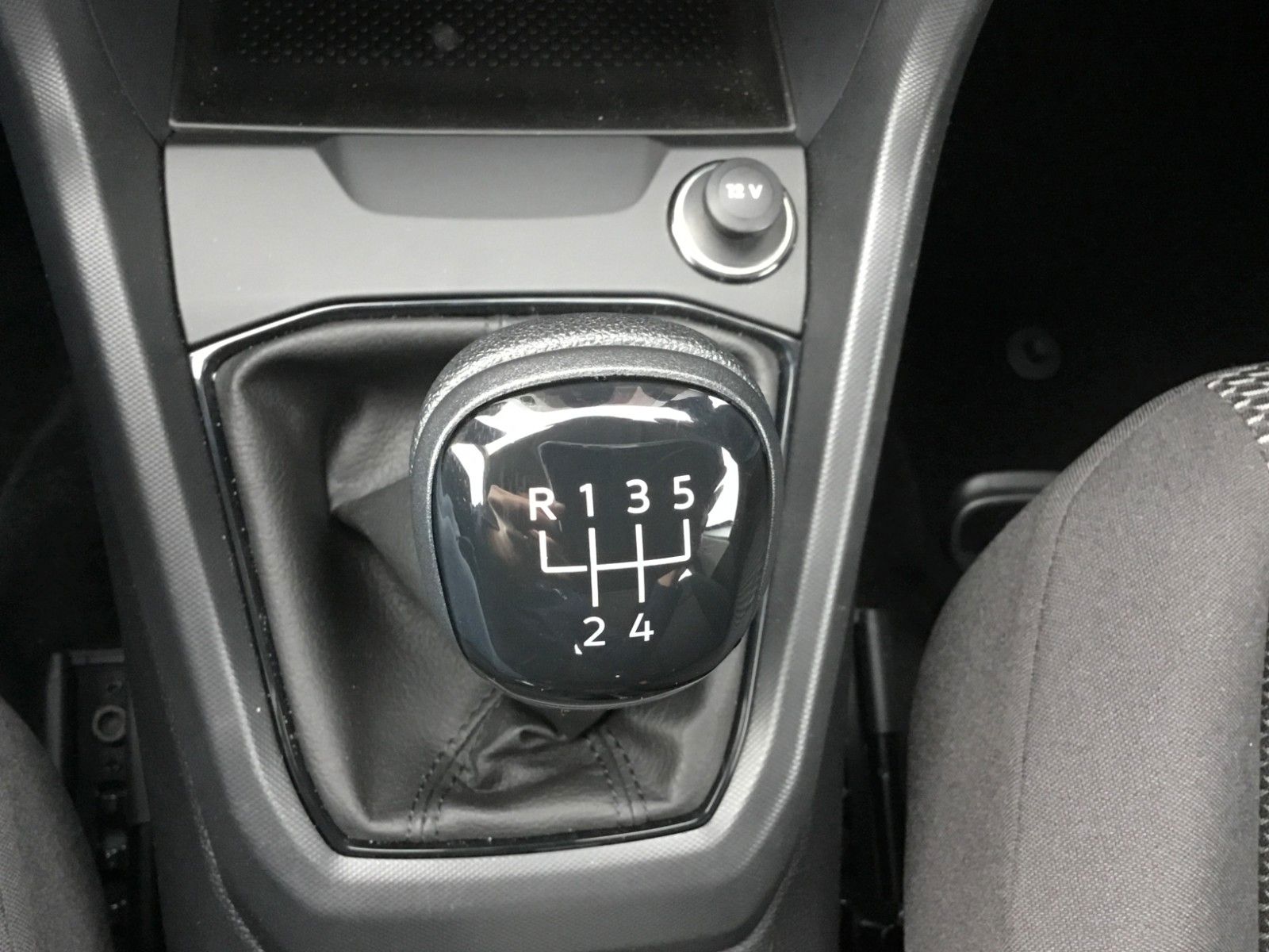 Fahrzeugabbildung Volkswagen T-Cross 1.0 TSI Life+Sitzheizung+LED+16" GJR