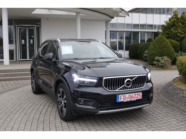 Volvo XC40 T5 Inscription AHK Pano SHZ H&K