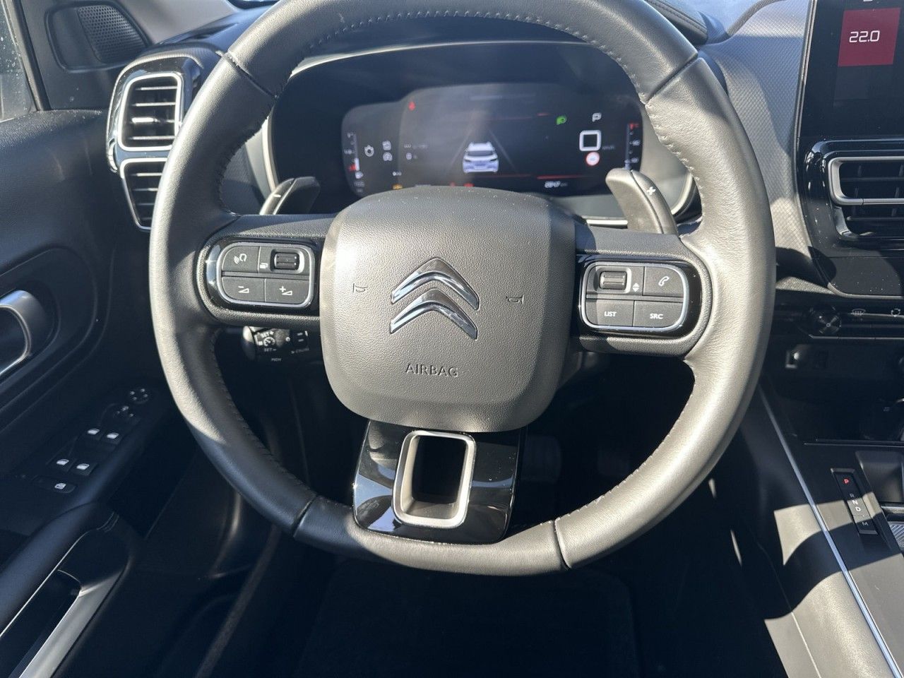 Fahrzeugabbildung Citroën C5 Aircross Hybrid 136 -DSC6 Max - mit KI generiert/bearbeitet