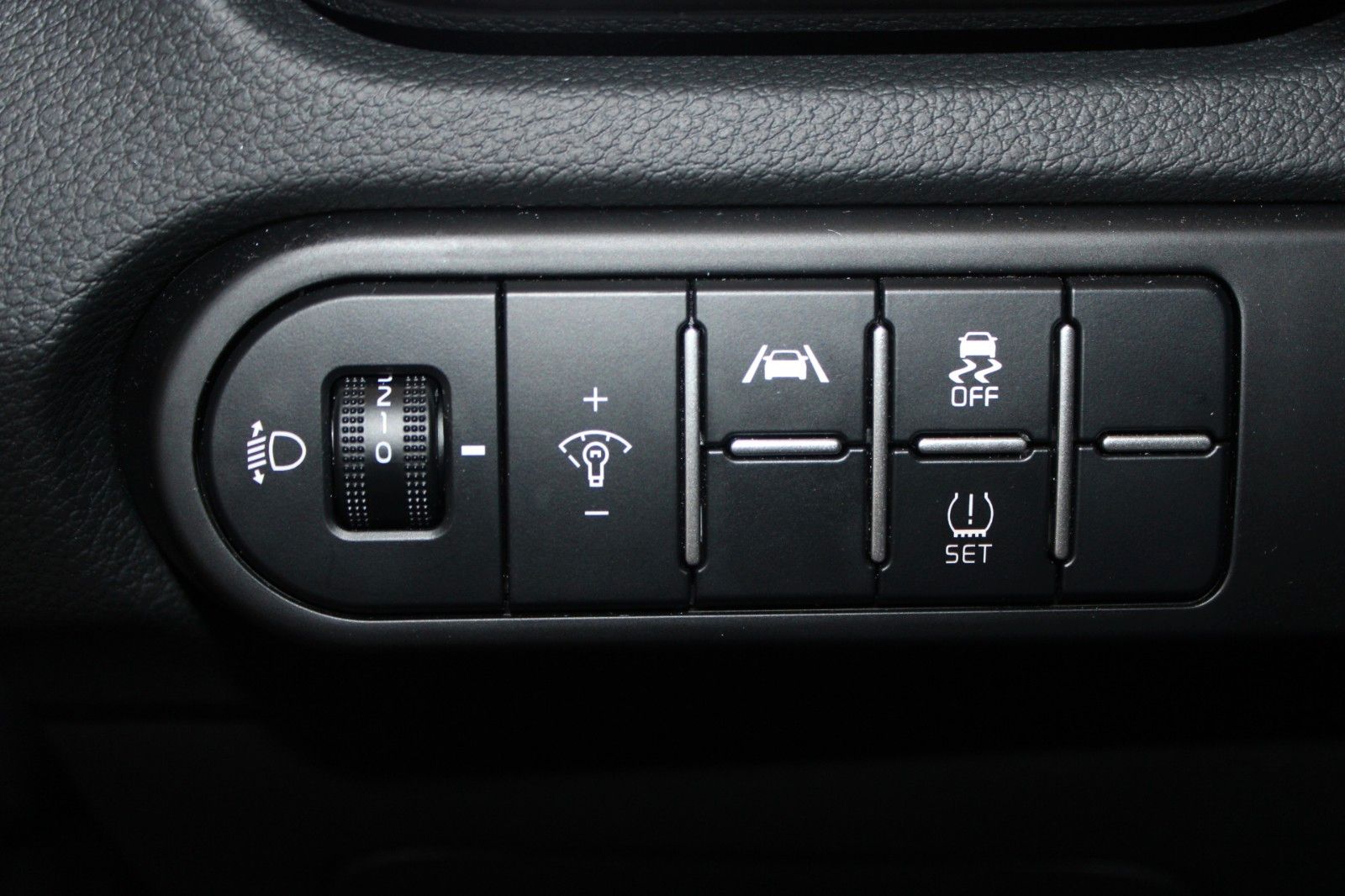 Fahrzeugabbildung Kia XCeed Vision Bi-LED NAVI SHZ LHZ Kamera ACC uvm.