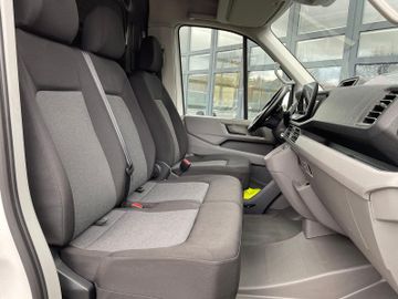 Volkswagen Crafter - 11
