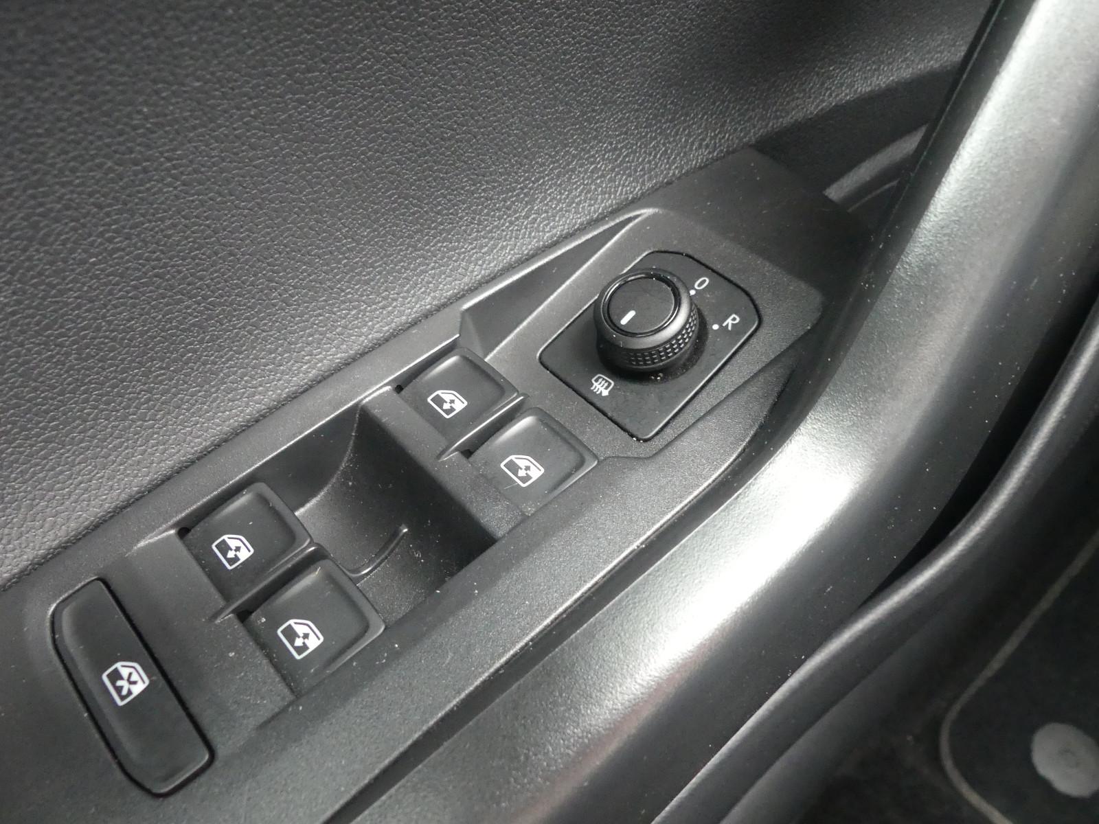 Volkswagen Polo VI Comfortline Navi*SHZ*Klima*ab 199€