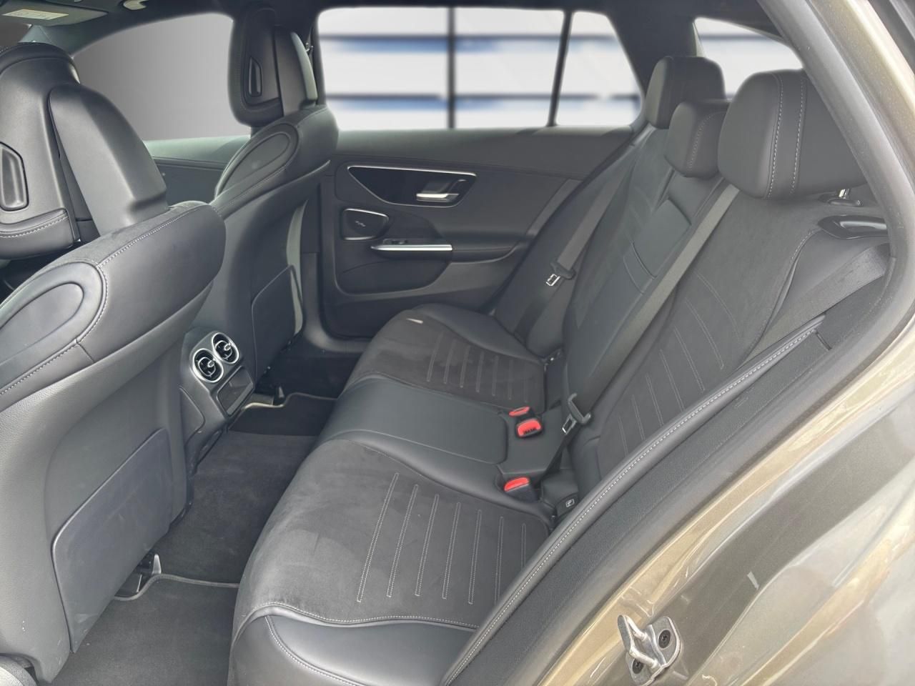 Fahrzeugabbildung Mercedes-Benz C 220 d 4M T  AMG AHK Pano Night Sound