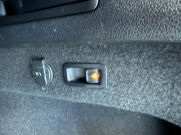 MYAUTOCENTER – Gebraucht- und Jahreswagen mit Werkstattservice in Pfaffenhofen Volkswagen Passat Variant Comfortline *Navi*AHK*Kamera*