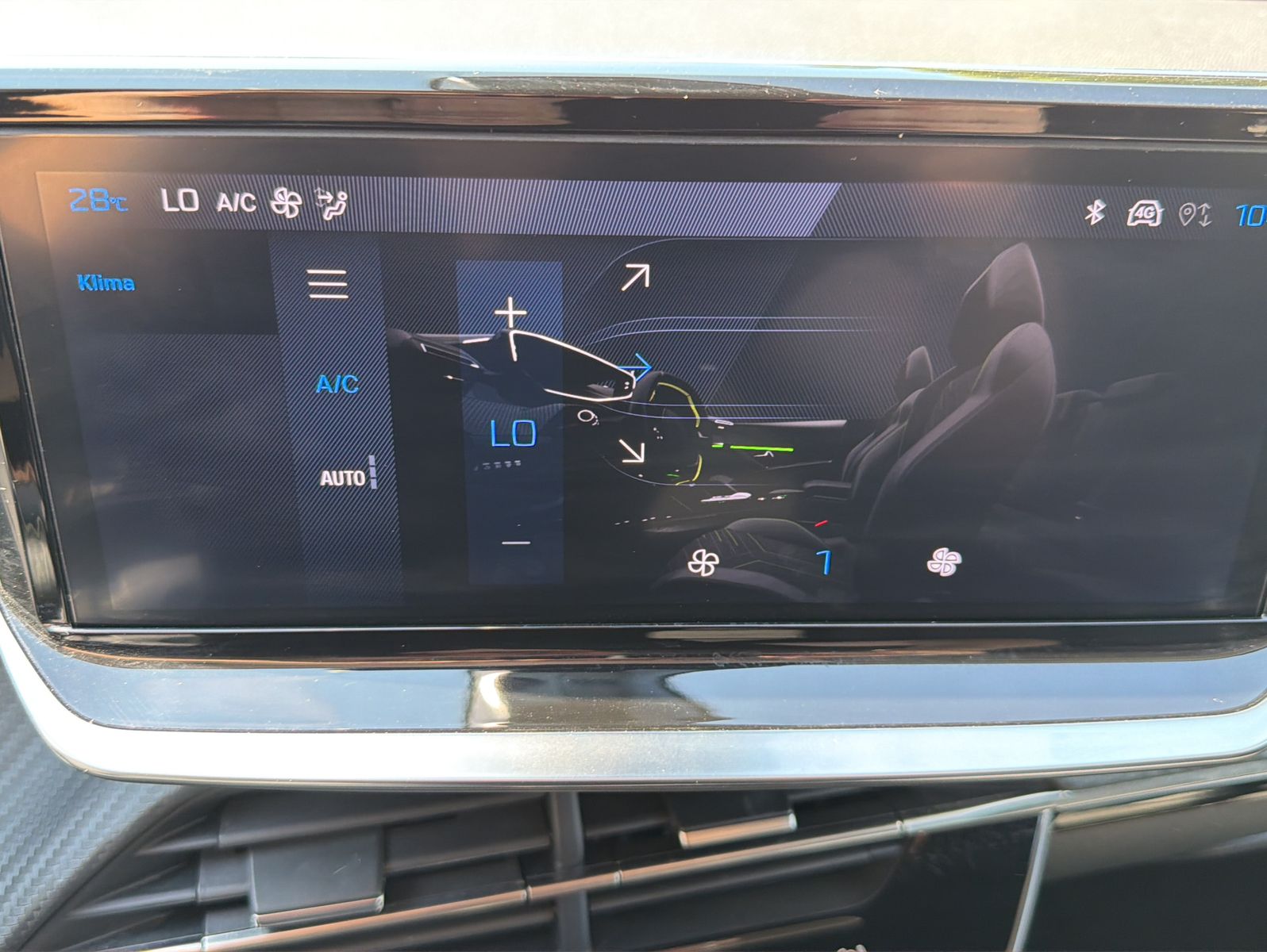 Fahrzeugabbildung Peugeot 208 Hybrid 110 Allure - Automatik