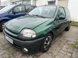 Renault Clio RXE 1.6 RXE *  KLIMA * AUTOMATIK * PDC PARK - Renault Clio mit Benzin-Antrieb: Kleinwagen, Automatik, 1.6