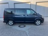 Volkswagen T6 Multivan - blaue Volkswagen T6