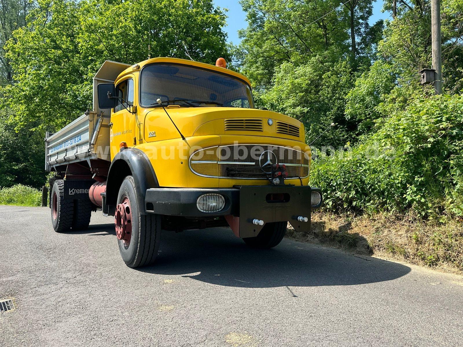 Mercedes-Benz 1921 4X2 Kipper