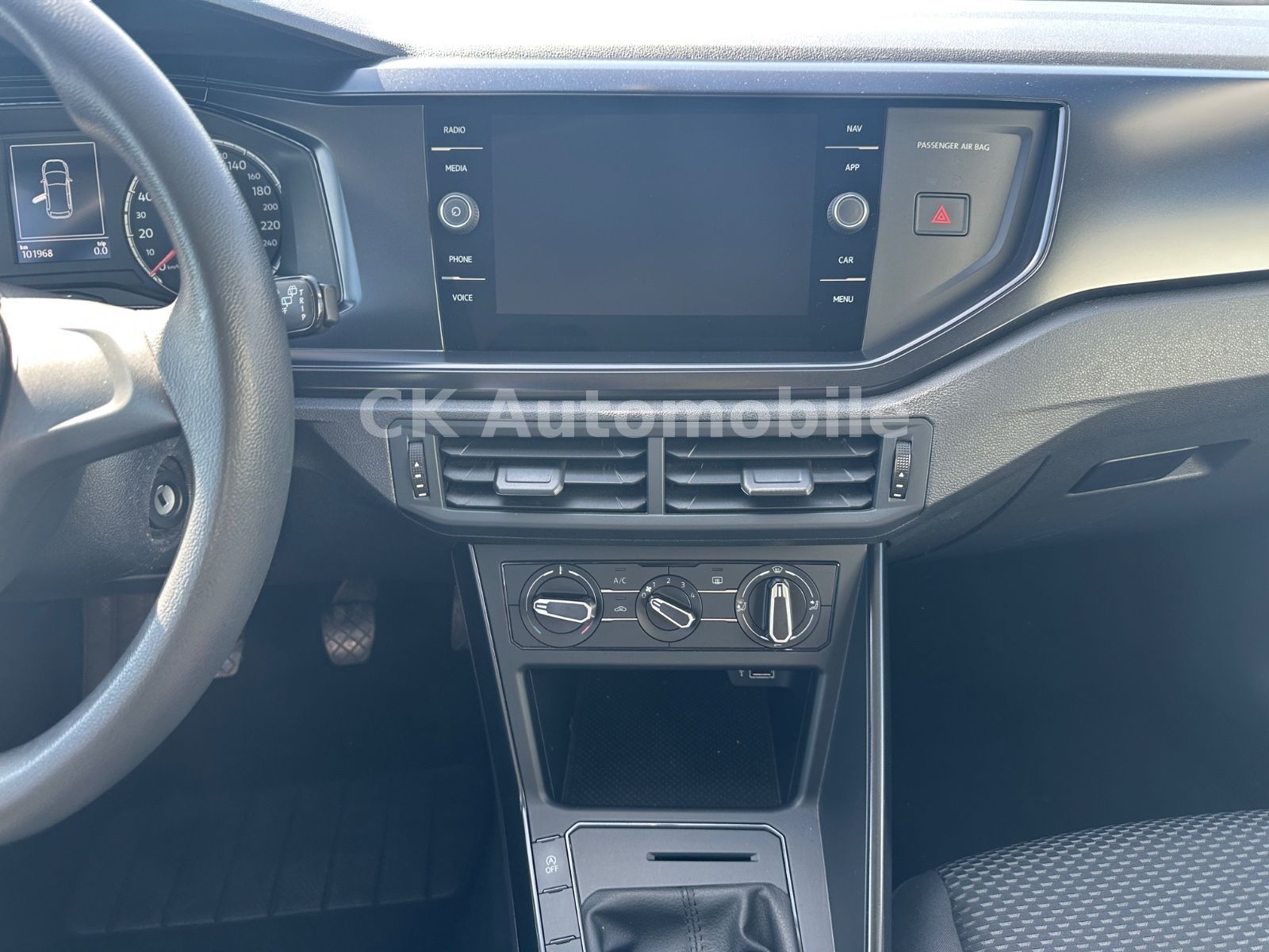 Fahrzeugabbildung Volkswagen Polo VI Trendline 1.0 BMT/Klima/Navi/PDC