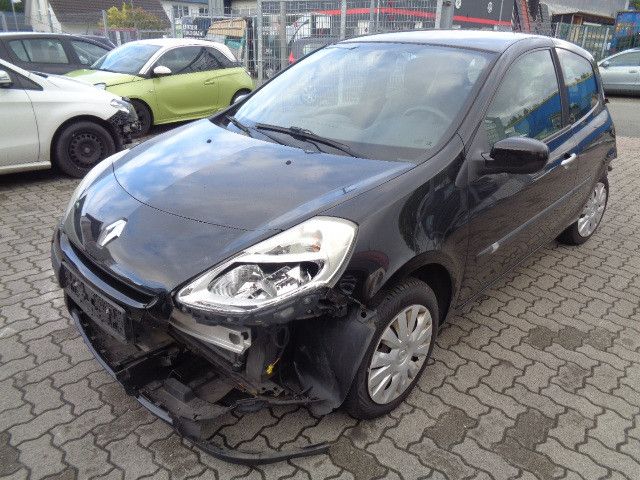 Renault Clio Expression 1.2 16V 75