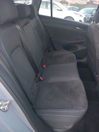 Volkswagen Golf - 6