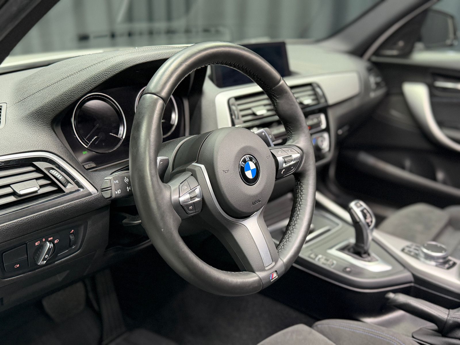 Fahrzeugabbildung BMW M140i xDrive Special Edition|M-PERFORMANCE|1.HD