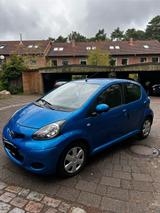 Toyota Aygo (X) 1,0-l-VVT-i Cool Cool - Toyota: Blau, Aygo Cool